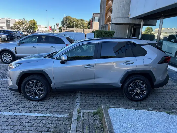 Left hand drive TOYOTA RAV 4 2.5 vvt-ie h Business